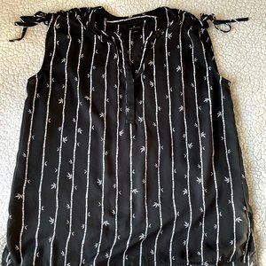 Worthington Sleevless Blouse